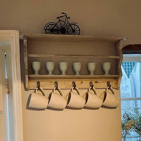 Angel Cottage, Boxgrove, Chichester - Relax And Unwind 외부 사진
