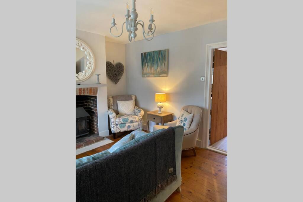 Angel Cottage, Boxgrove, Chichester - Relax And Unwind 외부 사진