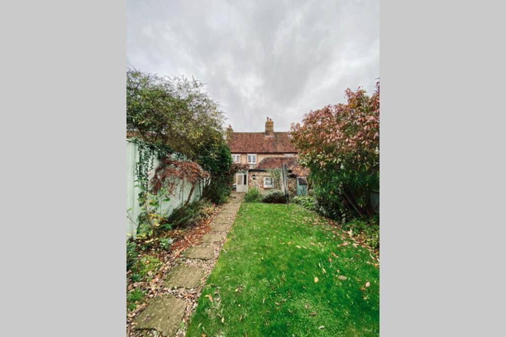 Angel Cottage, Boxgrove, Chichester - Relax And Unwind 외부 사진