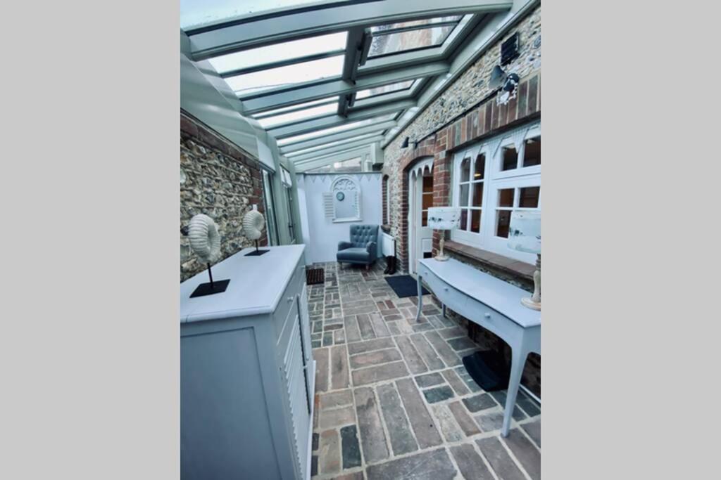 Angel Cottage, Boxgrove, Chichester - Relax And Unwind 외부 사진